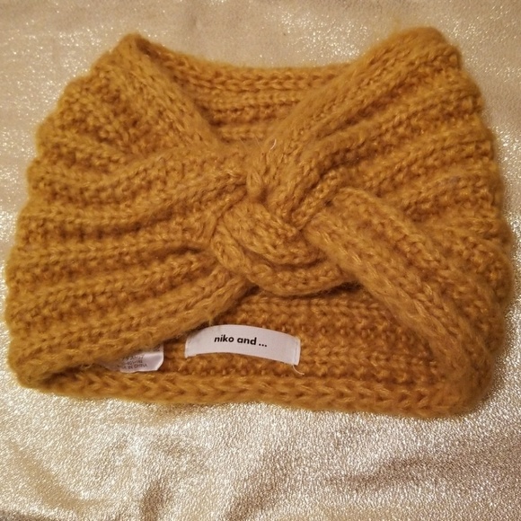 Bundle up headband - Picture 3 of 3